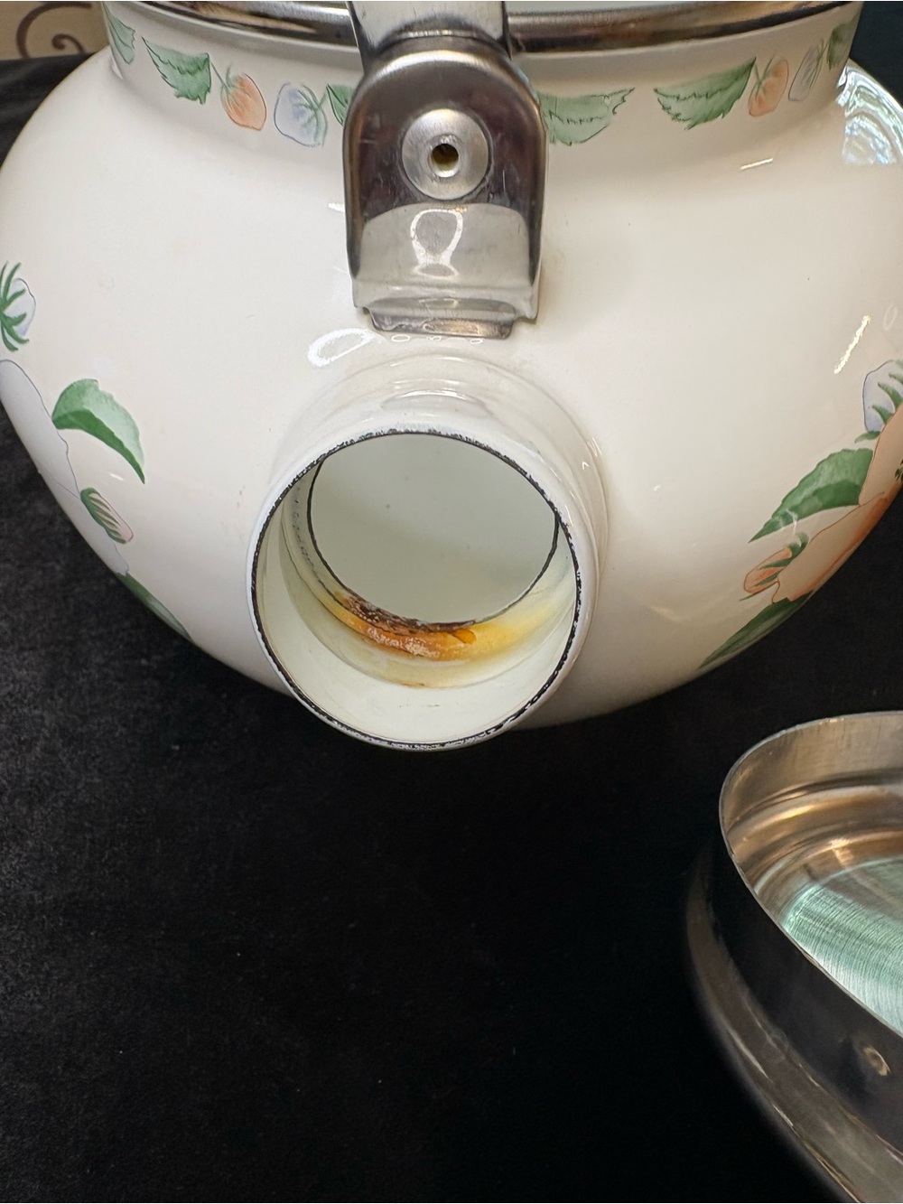 Kamenstein Teapot / White Enameled Steel/ Floral Pattern - Picture 7 of 10